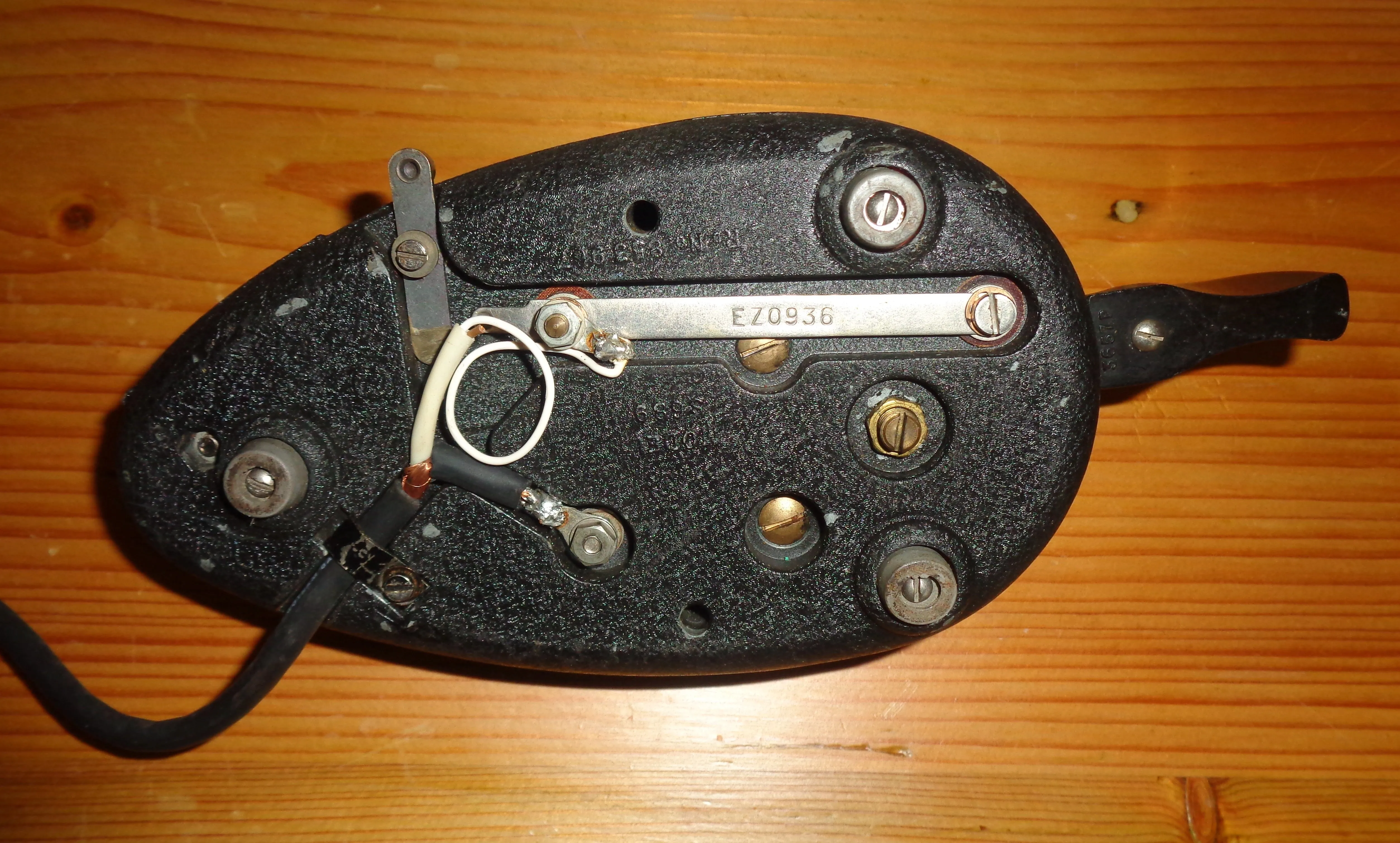 1948 Semiautomatic Eddystone S689 Bug Key EZ0936