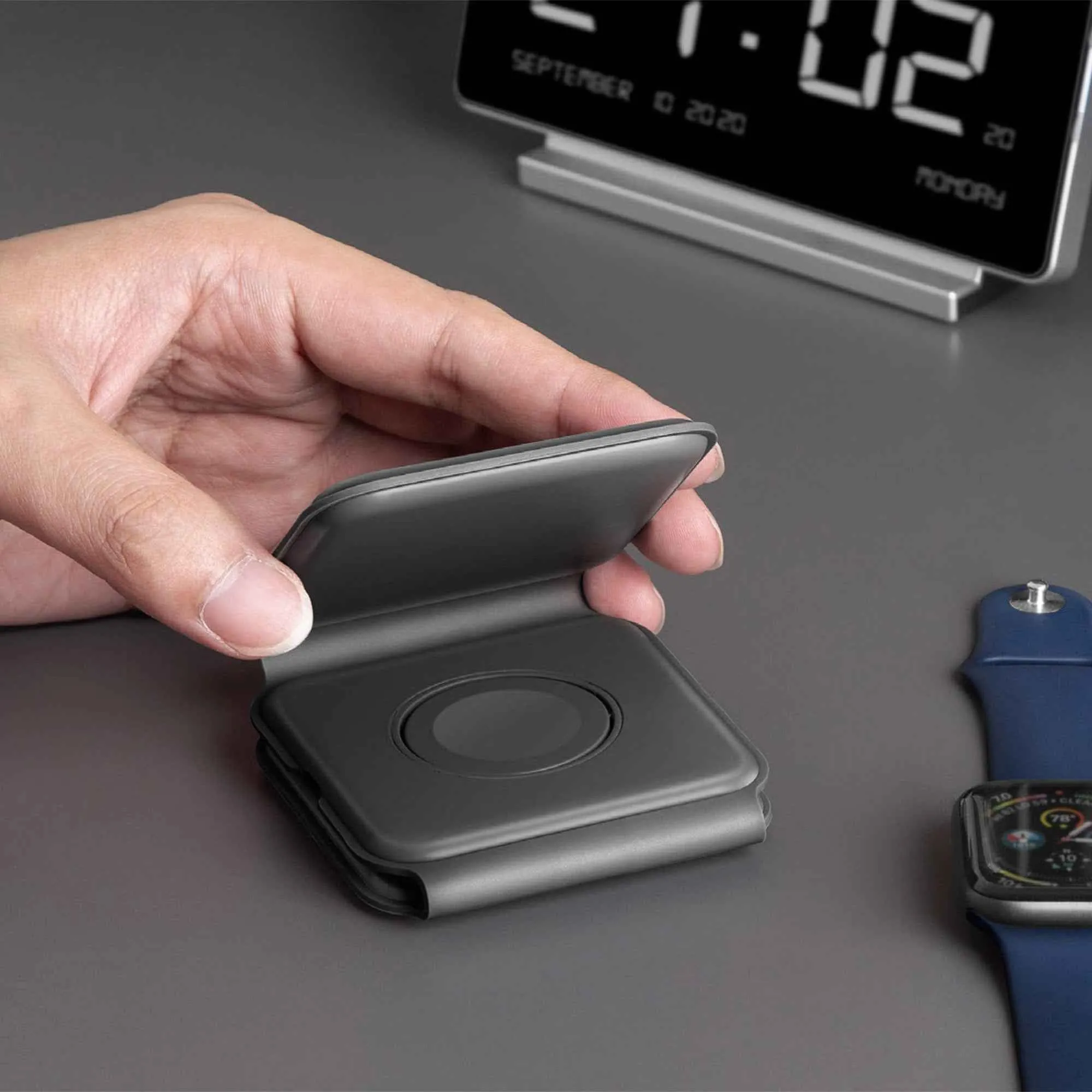 Energea Bazic GoMag TRIO 3 IN 1 Foldable Magnetic Wireless Charger 15W for iPhone - Apple Watch - Airpods ( Barcode: 6957879424649)