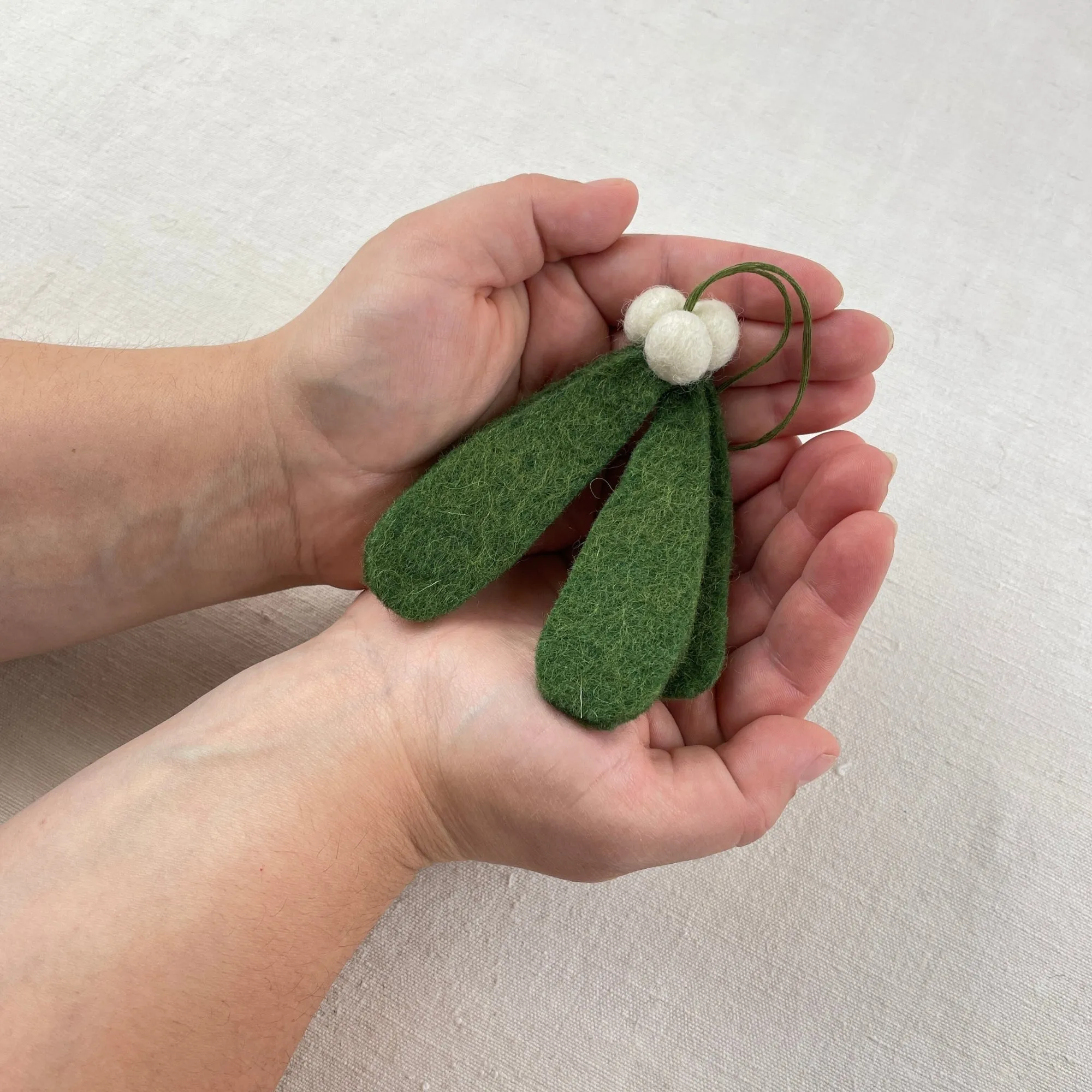 LISSO Felt Mistletoe Hanging Decoration Pack 5 (WS)