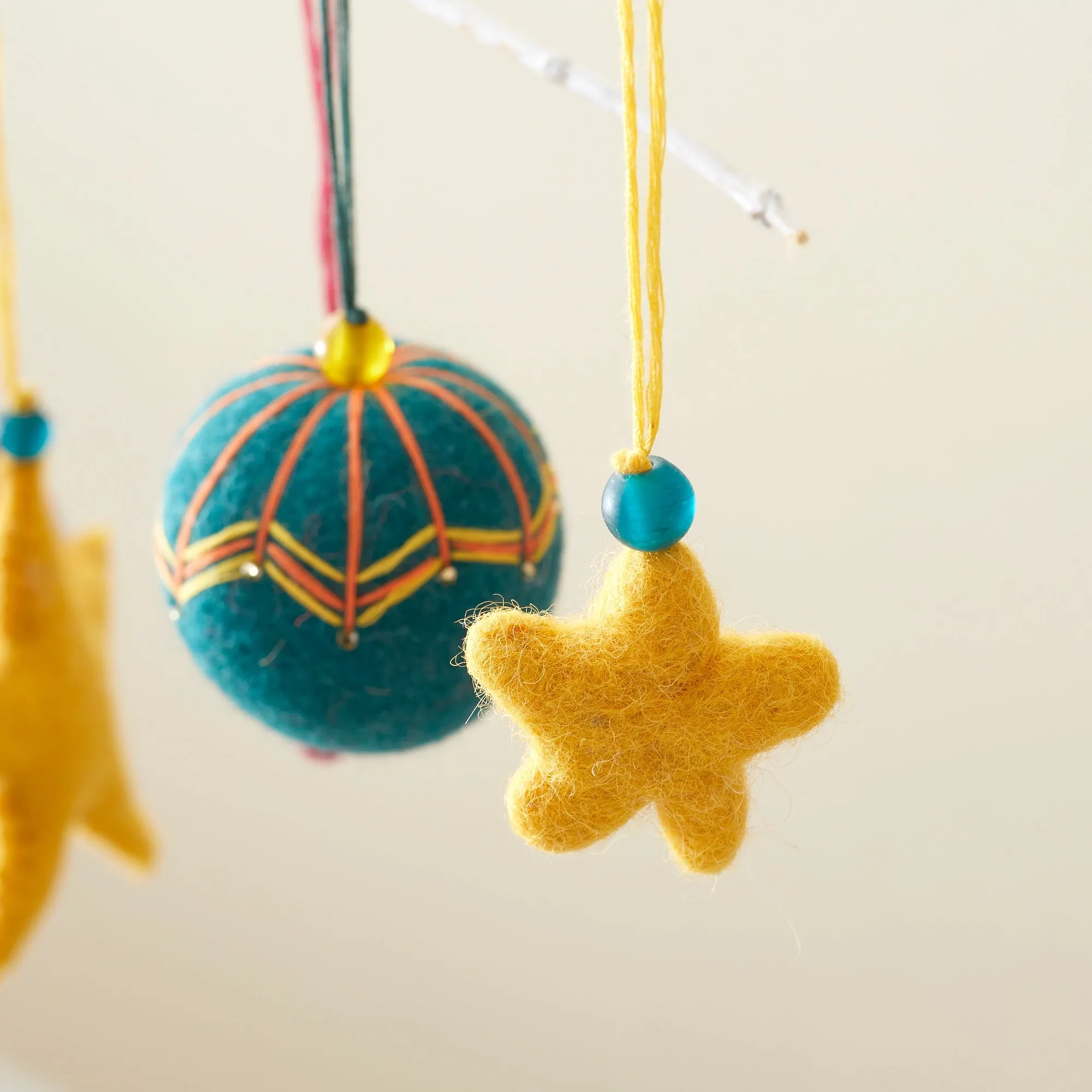 SUDARI Mini Felt Star Hanging Decoration Pack 5 (WS)