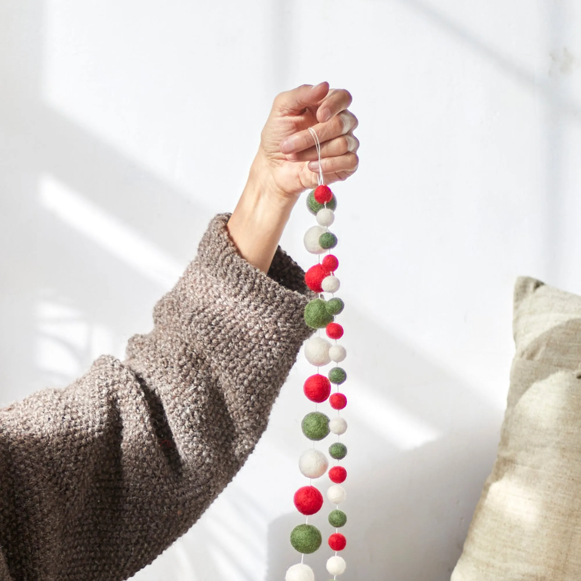 UTSHA Boho Mini Felt Ball Pompom Garland 200cm Pack 5 (WS)